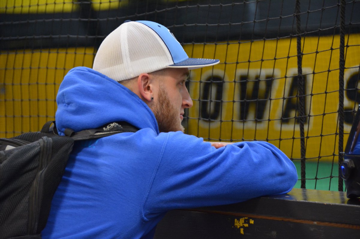 9erbaseball's tweet photo. Coach Ty Lawrence monitoring BP. Ty also certified in Power Yoga for Sports. #9erbaseball #coach #lohud #westchesterbaseball #dedication #poweryoga #indoorbaseball https://t.co/V7lEOwwSOy