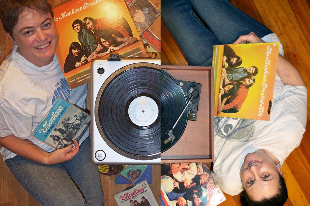 LostinRandom's tweet image. Despite being separated by 12,878km (8,002m), through the wonders of @GISH I made a #GISHBond with Jill over our love of the defunct 60s band, The Monkees (and the sweet sounds of vinyl!)