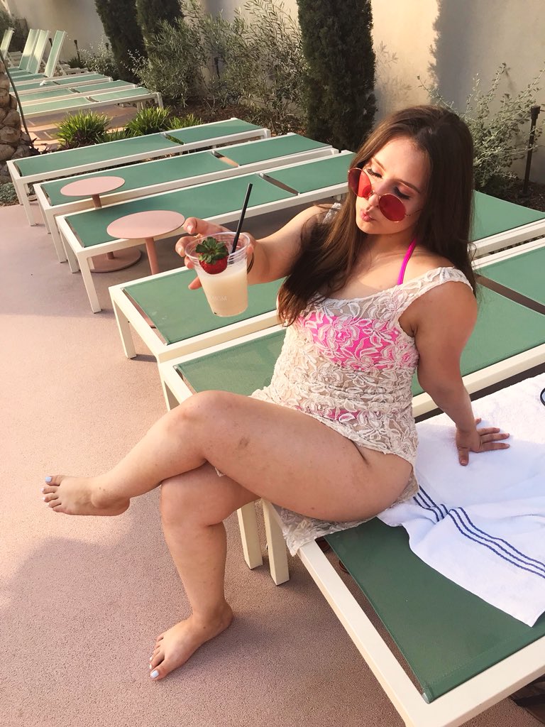 miirr's tweet photo. Being think and wearing a two piece in public = reaching a milestone in life. Cheers to not giving a fuck. Every body type is beautiful. #2drunk2care #withlegswideopen #creed #remix https://t.co/4nLQiwYirh