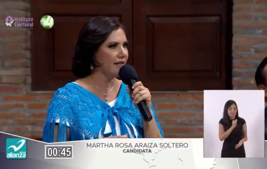 muralcom's tweet photo. #DebateJalisco Reprocha @MarthaRosa2018, candidata del Panal, que no haya mejora en las escuelas de Jalisco con la reforma educativa. https://t.co/u2nzZQXBZt