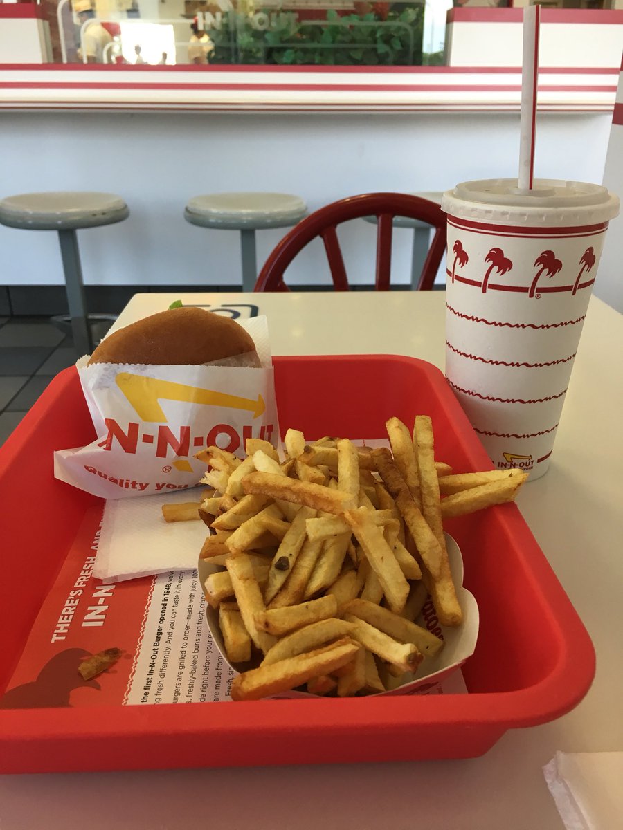 RobersonEmily's tweet image. Bye #DFWCon catch you next time!