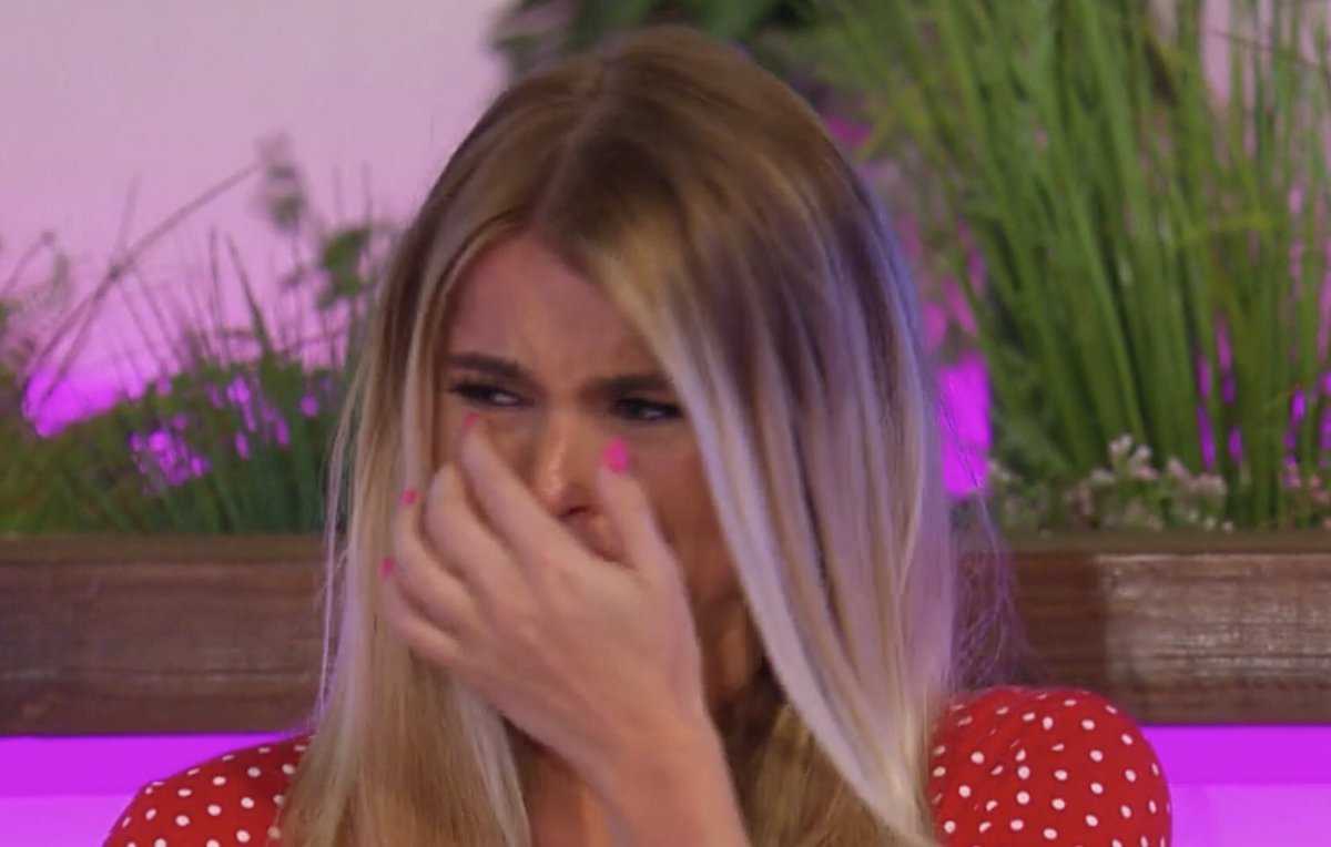 Max69387321's tweet photo. When you realise your boyfriend breathes #loveisland https://t.co/6rkuD3I5U4