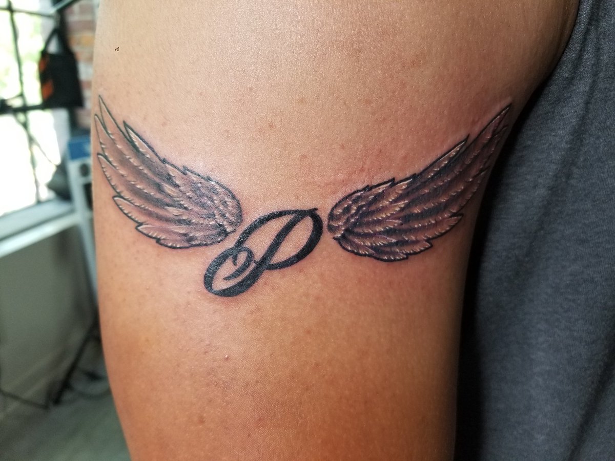 Fluffypolyboy's tweet photo. Got this bad boy today! #FlyHighP https://t.co/c9jMTGLRg7