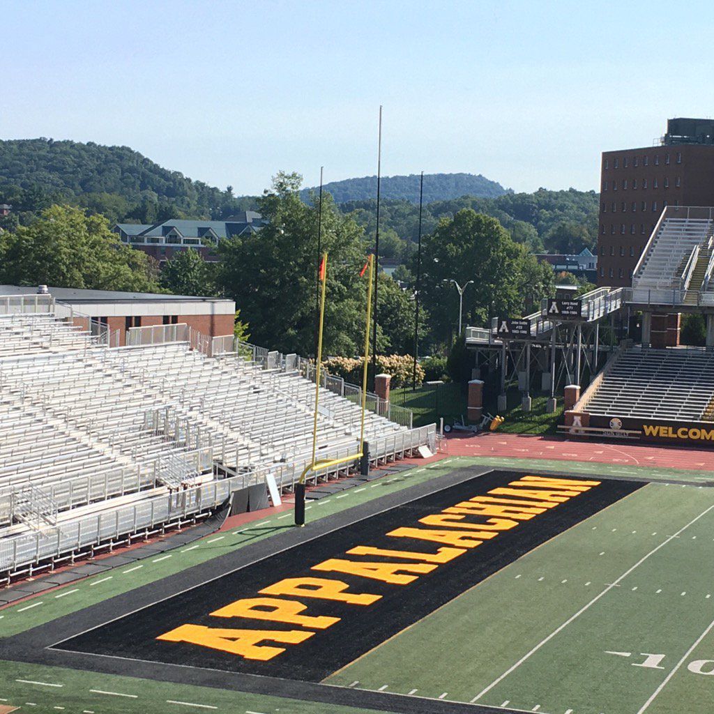 blake_hamilton_'s tweet photo. Had a great time at App States elite camp. Thank you coach @Card88well and coach @AppStCoachSatt https://t.co/eTULny2XMJ