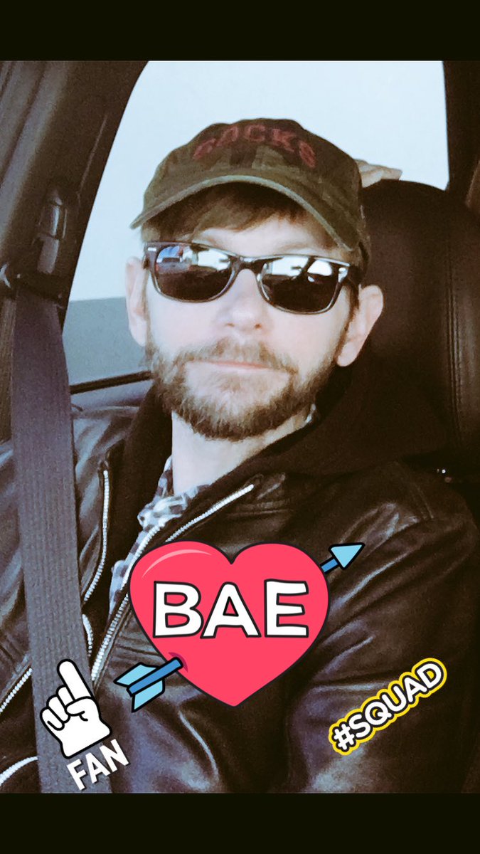 _TheHeroProject's tweet image. 🛑STOP WHAT YOU ARE DOING! 🛑
I don’t know if you guys know this but today is kind of a big day around our place... its @TheOnlyDJQualls Birthdayyyyy! 🍰🎂✨👏🏼💐💕
Please help us wish him a wonderful day. We love him so much that we made a whole comic book about him. #truelove