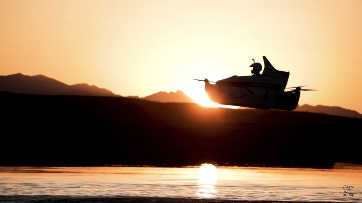 🚗 + 🚁 = #cool #flyingcar by @CaseyNeistat youtu.be/aBkHb8e3UAk