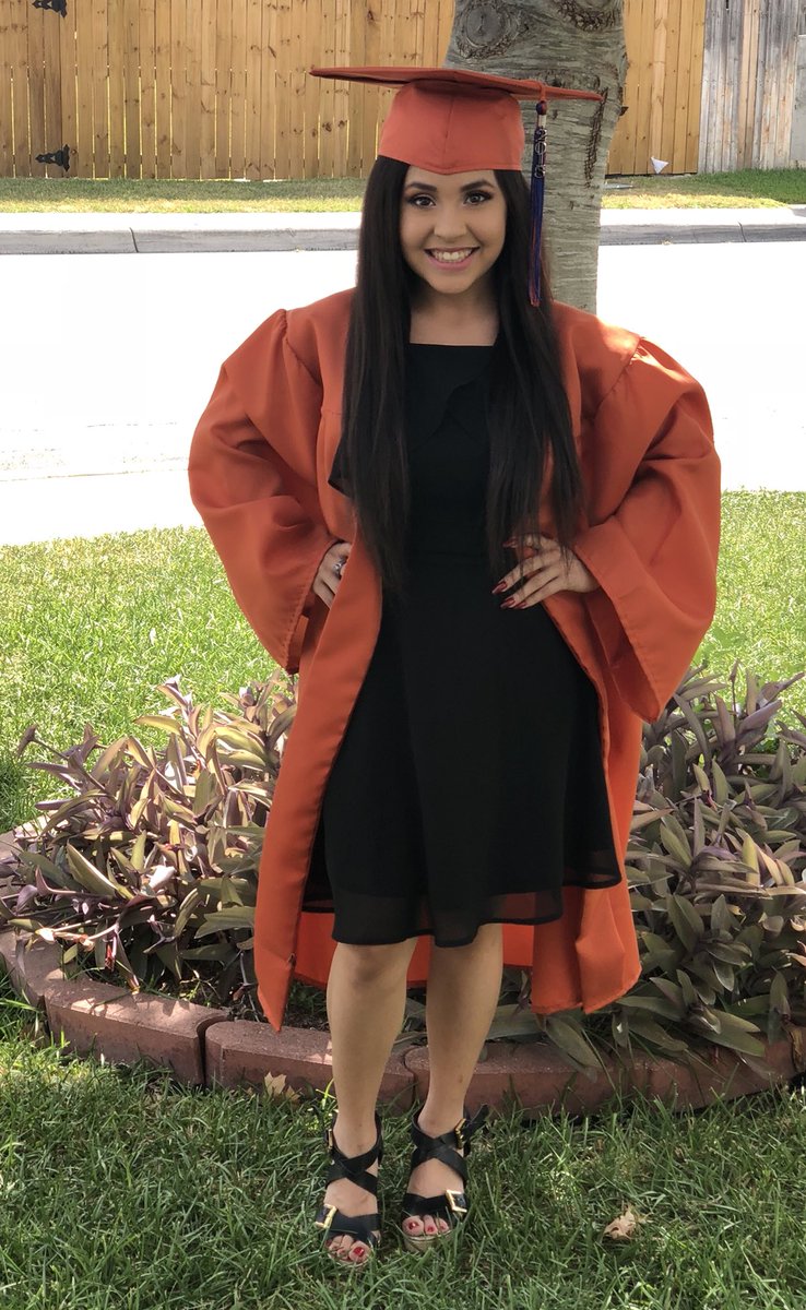 Headed to my pumpkins Graduation!🎓👩‍🎓💕