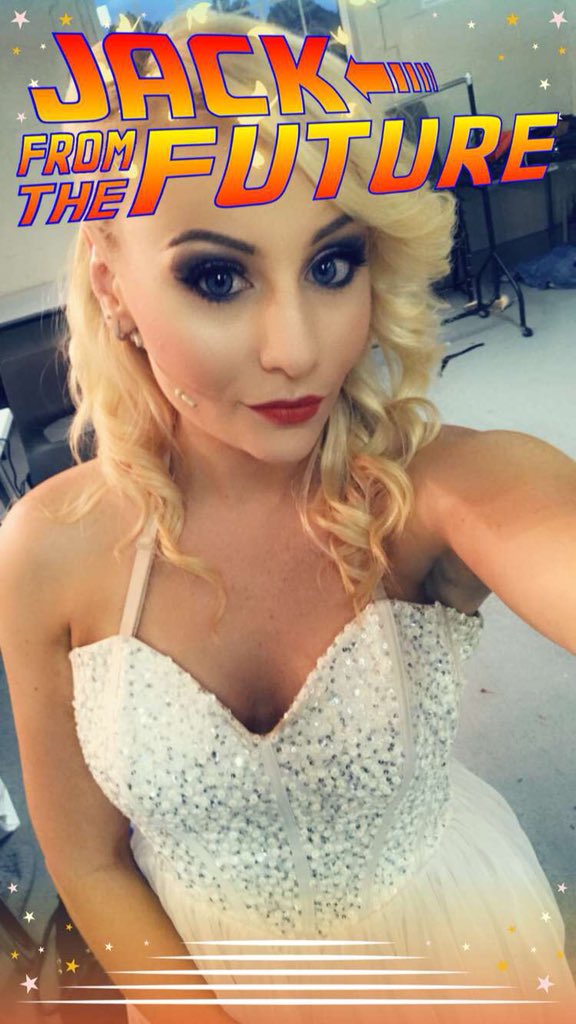 xKimiLouisex's tweet photo. Had the most amazing time playing Velma and helping with choreography for @JackFromTFuture💛 lots of love and cuddles to everyone involved that made it amazing! #velma #walton #musical #BacktotheFuture #80s https://t.co/R3w9lnlDYB