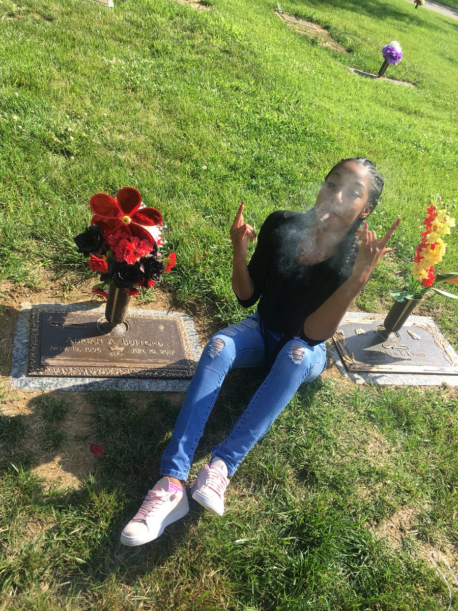 JalenEbony's tweet image. Every time we linked we was rolling up so you know ain’t nothing changed 🤷🏽‍♀️ I miss you boy @YesImAdom #LLKA ❤️🖤