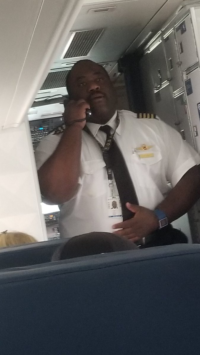 chrishcooper's tweet photo. .@DeltaAssist @Delta OMG what an amazing Captain! Flight #DL2067 https://t.co/fJaTjgr0hL