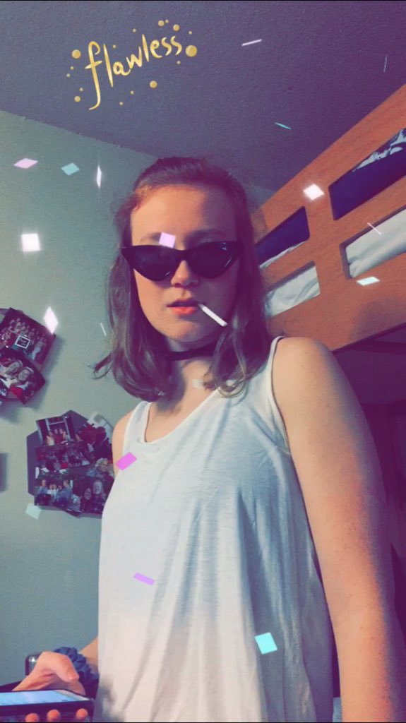 crogo4's tweet photo. happy birthday you beautiful human!! hope your day is amazinggg!! #candycigs #tinyhands https://t.co/1GNt8JxaP3