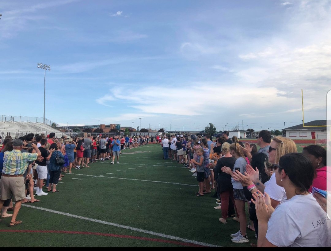 FirebirdTweets's tweet photo. Thank you to everyone that came out to support #Stratpackstrong https://t.co/Yb47AOuygJ