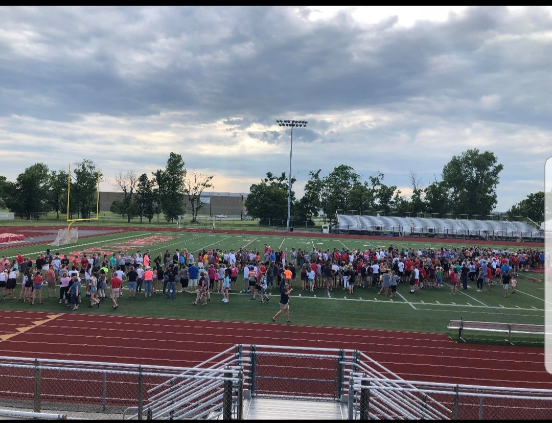 FirebirdTweets's tweet photo. Thank you to everyone that came out to support #Stratpackstrong https://t.co/Yb47AOuygJ