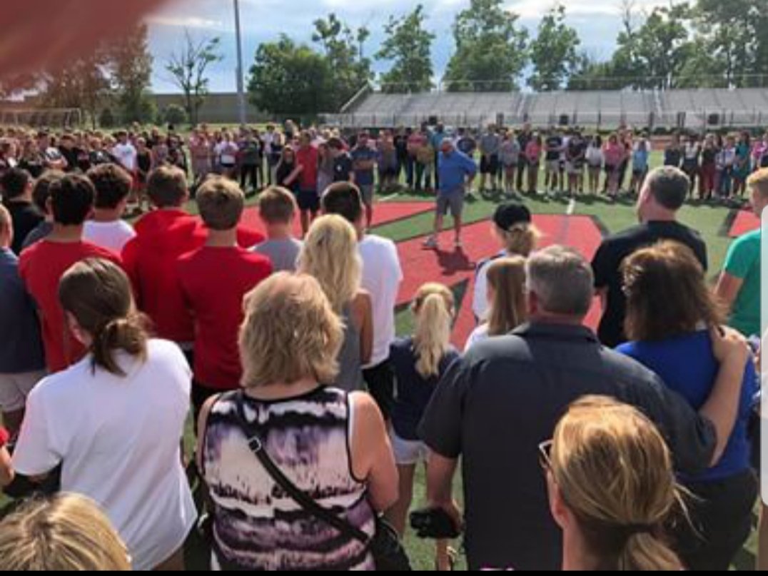 FirebirdTweets's tweet photo. Thank you to everyone that came out to support #Stratpackstrong https://t.co/Yb47AOuygJ