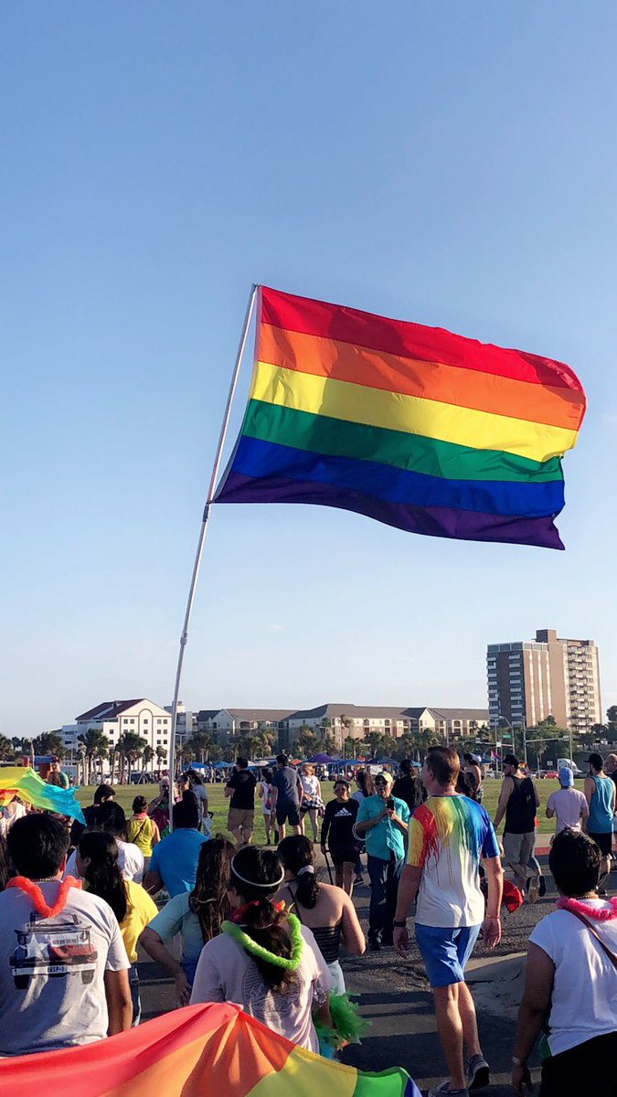 Willowadee's tweet photo. My fav pic from #pridecc #PrideParade #PrideMonth2018 https://t.co/cr8cTWohbJ