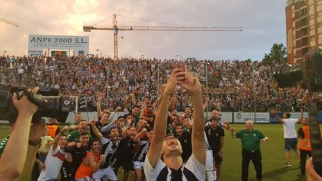 El CE Castelló passa a la ronda final de playoffs amb un 1-1 en el Narcís Sala. La il·lusió de tota la ciutat tornarà a plenar estadis. #Ascens2B #PPO