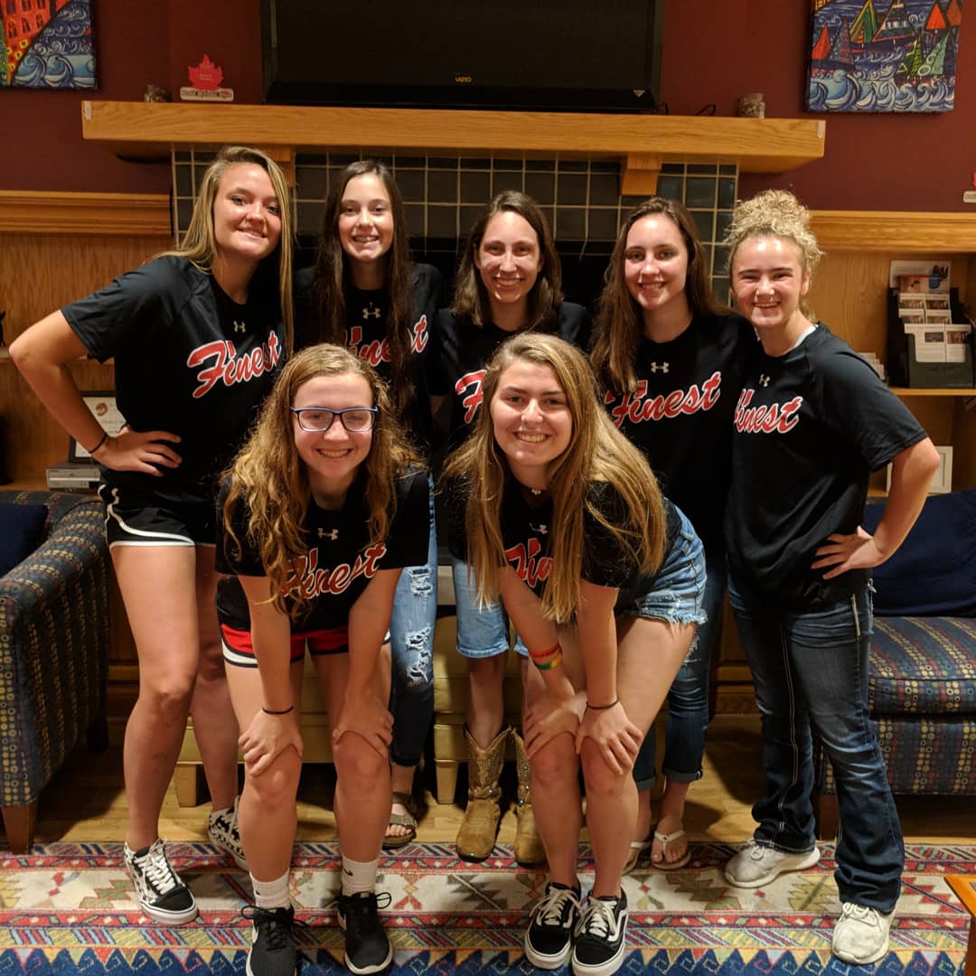 jrfeverlarkins's tweet photo. Midwest Finest 2020 is serving dinner tonight to the families at Ronald McDonald House. It's going to be a great evening of community service for the girls and a blessing, too! @coachbeckett @coachlarkins34 @mwf_james @timadelsperger @JimSurface https://t.co/miIVYz7YGs