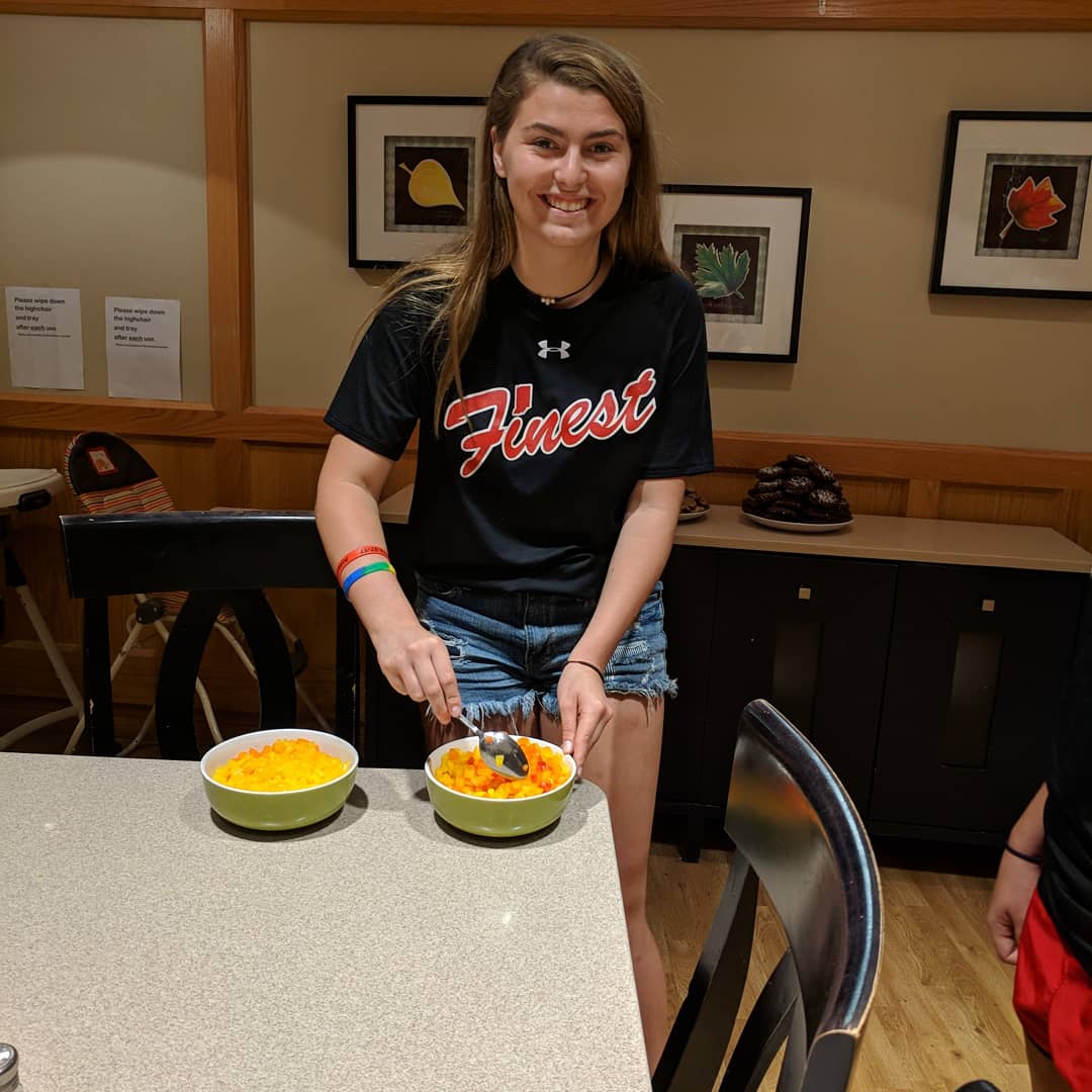 jrfeverlarkins's tweet photo. Midwest Finest 2020 is serving dinner tonight to the families at Ronald McDonald House. It's going to be a great evening of community service for the girls and a blessing, too! @coachbeckett @coachlarkins34 @mwf_james @timadelsperger @JimSurface https://t.co/miIVYz7YGs