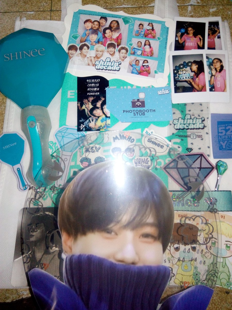 2009BLACKJACKxx's tweet photo. My SHINee day 💕
Thankies 여려분! @LA_SSarmiento 
@pearlescentown @OnKi_Shop @PH_shawols @shineeworldph 
#SWPHCON2018 #PHShawolsDVDScreening https://t.co/SwfY7q8hHY