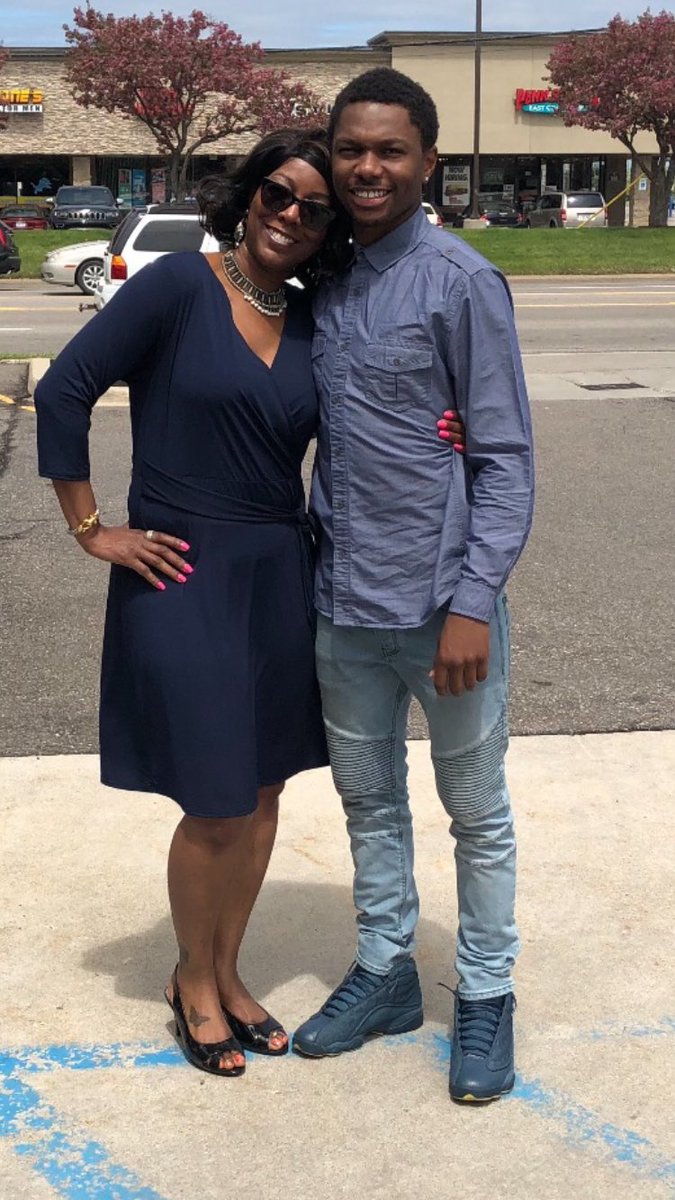 jay24k__'s tweet photo. My #1 Lady❤️ I Got You Ma. #Itsonlyrite https://t.co/J6UX9Lp0su
