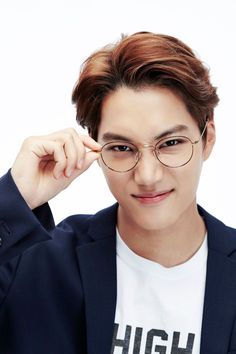 callmebabeex's tweet photo. 26. Porque Kim Jongïn y Gafas siempre son una buena combinación<3
@weareoneEXO  #30ReasonsWithEXO #30ForKai #dafBAMA2018EXO https://t.co/ua8iZls6RC