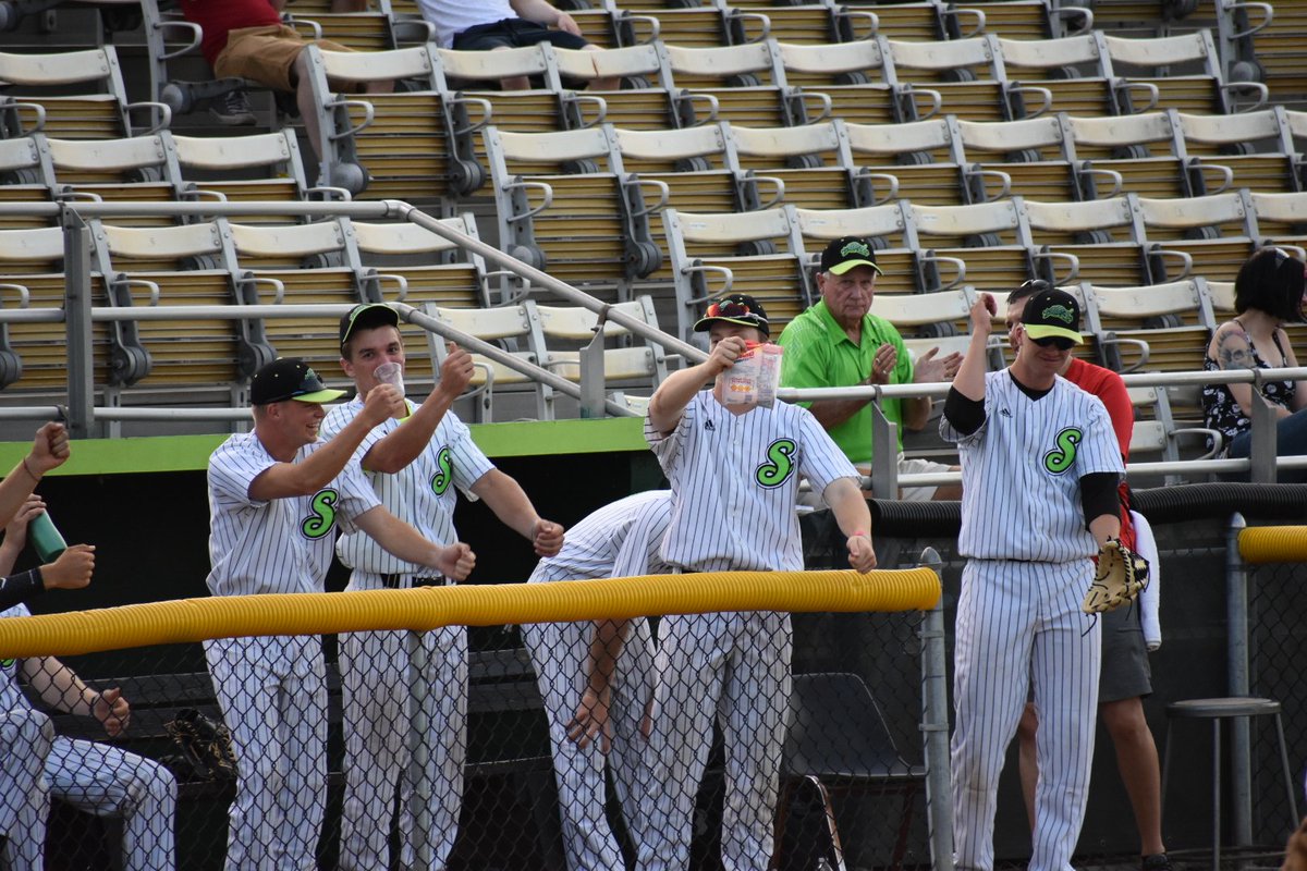 ShoesBaseball's tweet photo. The Sliders score again on a fielders choice!

@SPISliders  3, @QuincyGems  0.

#LetsGoSliders #SliderNation https://t.co/qoqwNrg7v5