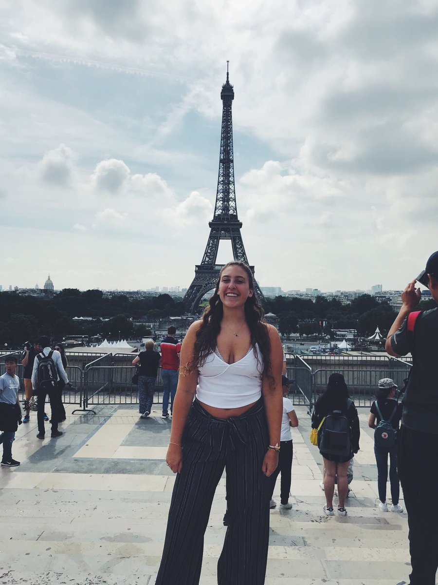 UNCCPanhellenic's tweet photo. Getting to cross things off your bucket list this summer is pretty cool🌍✨
#CLTSummerAdventures
#uncc22 #uncc2022 #uncc21 #uncc2021 #uncc #unccharlotte #charlotte49ers #charlotte #CLT #rollniners #futureniner #ninernation #sorority #gogreek #panhellenic #panhellenicwomen https://t.co/yAqzVLRhQy