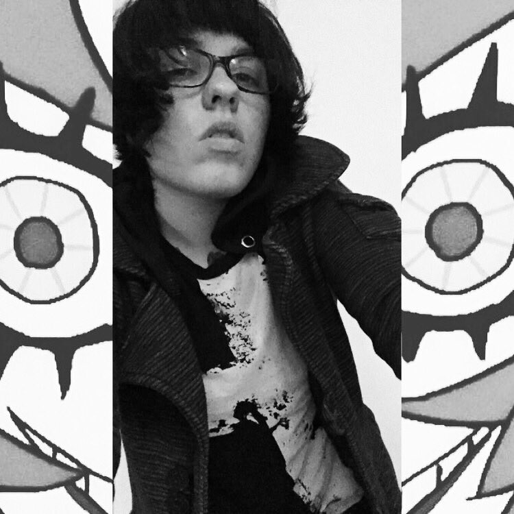 ⛓⚔️⛓ tweet media
