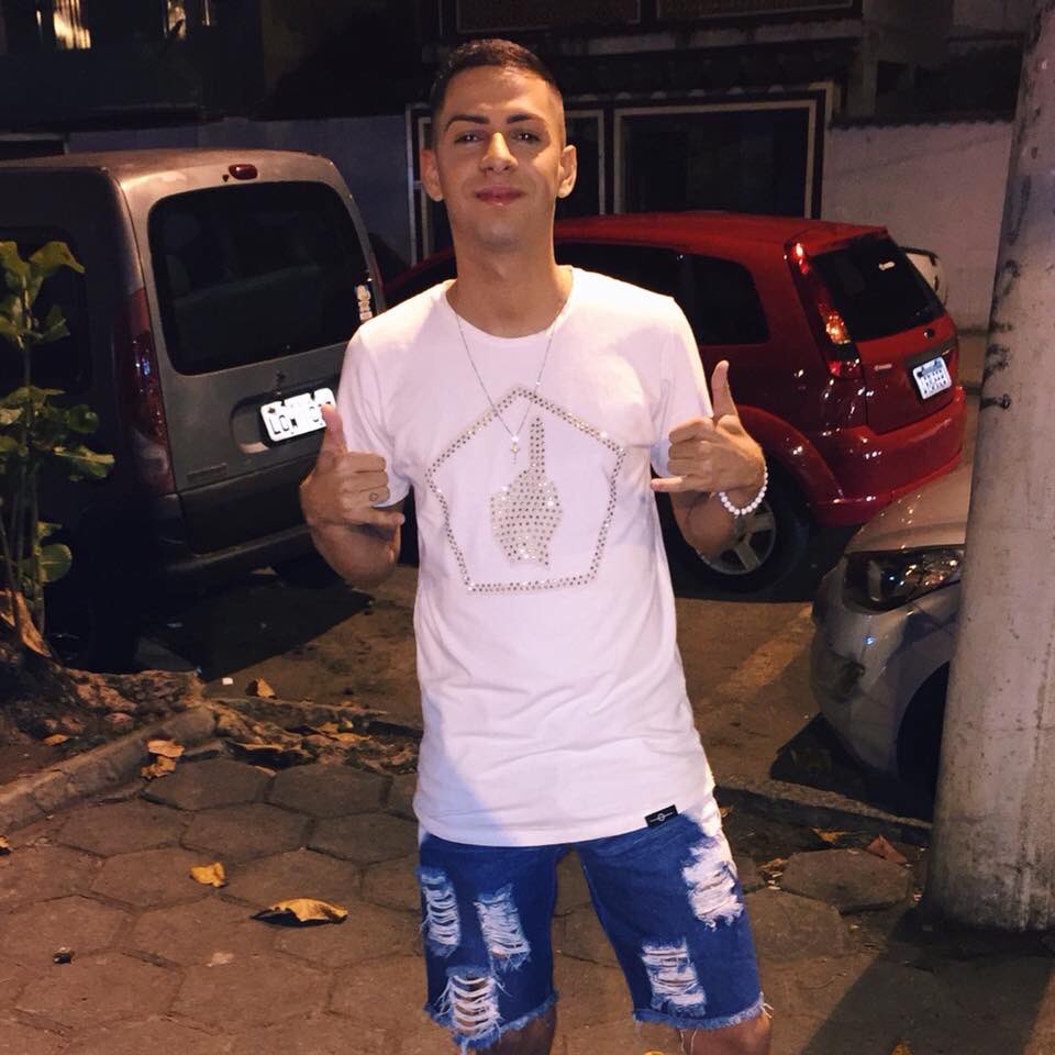 iagom15's tweet photo. Gratidão pela pessoa que me tornei ✨ https://t.co/vdbrRZIdzE