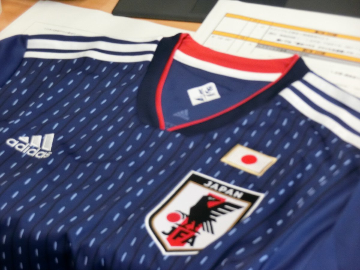 Thenewsmasterstokyo 今週のトレンドマスターズは 18 ロシア サッカー世界大会の舞台裏 というテーマでお届け 今日は 日本代表ユニフォーム アディダスジャパン株式会社 フットボールビジネスユニットシニアマネージャーの山口智久さんにお電話で