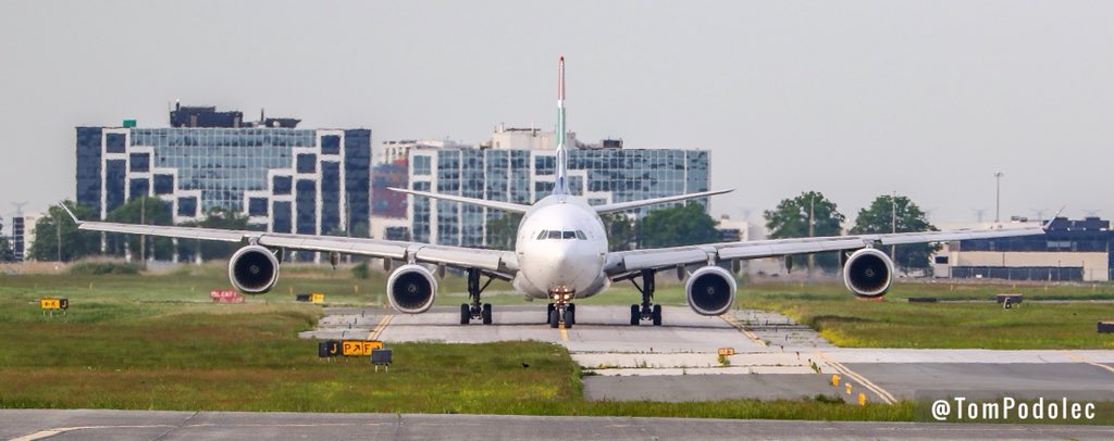 TomPodolec's tweet photo. Departure...
South African Airways
ZS-SNA Airbus A340-600
Departed Toronto off runway 05. Heading home to Cape Town, South Africa.
Thanks for visiting. Beautiful aircraft and livery; a nice treat.
#G7 #G7Charlevoix
#SA2985 #LMG1 #SA1 #SAA1 https://t.co/lXLZDoEnWt