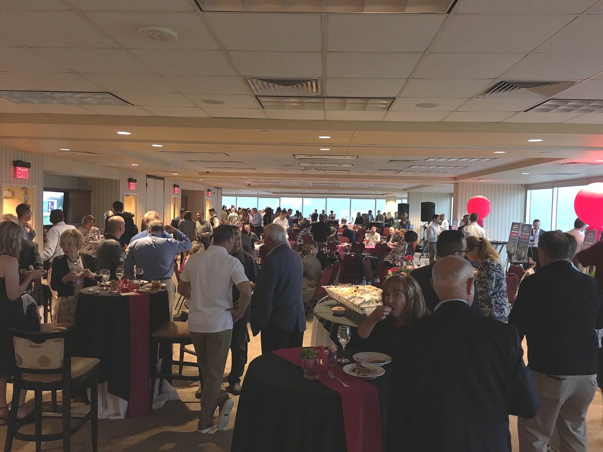 Mid_Penn_Bank's tweet photo. Our Pairings Party is in full swing! Thanks to diamond event sponsor Penn Credit! #midpenn4charity #hollywoodcasino #pennnationalracecourse https://t.co/ug3clDsafk