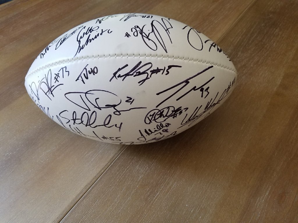 TackleMSwithAT's tweet photo. Thanks to Cowboys, Bills, Bears, and Panthers for donating items for our Silent Auction. Few signatures include Dak, Zeke, Beasley, Coach Garrett, Cam Newton, Kuechly, Greg Olsen, McCaffrey, Shady McCoy, Trubisky, Robinson, Coach Nagy. #TackleMS https://t.co/AbMz7DooeF
