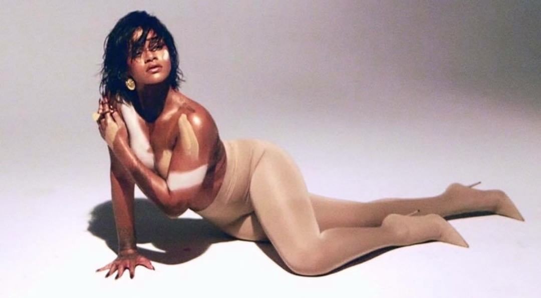 FentyChart's tweet image. Rihanna is the artist with the MOST videos over 100M of the history!