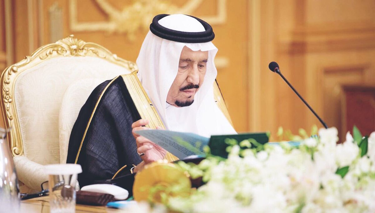 Badermasaker's tweet photo. قلب العالم النابض بالإنسانية..
وروحه الجامعة على الخير والسلام..
ويده المساندة لكل صديق وشقيق..
ودرعه الحامي عن كل عدو.. 
هذه هي بلادي، #هذي_هي_السعودية. https://t.co/ATyf2LSDB8