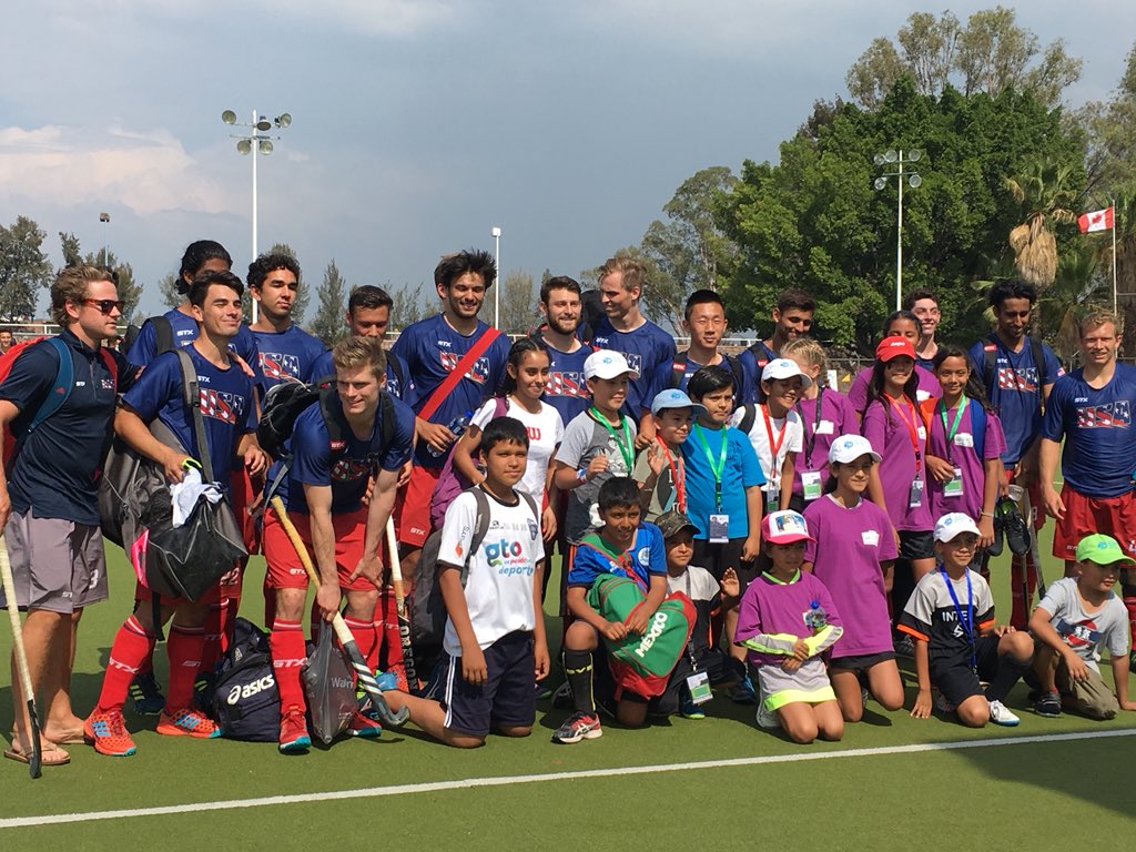 Your U.S. Men’s National Team, winners of the Hockey Series Open! 🏆🥇#HockeySeries2018 🇺🇸🏑