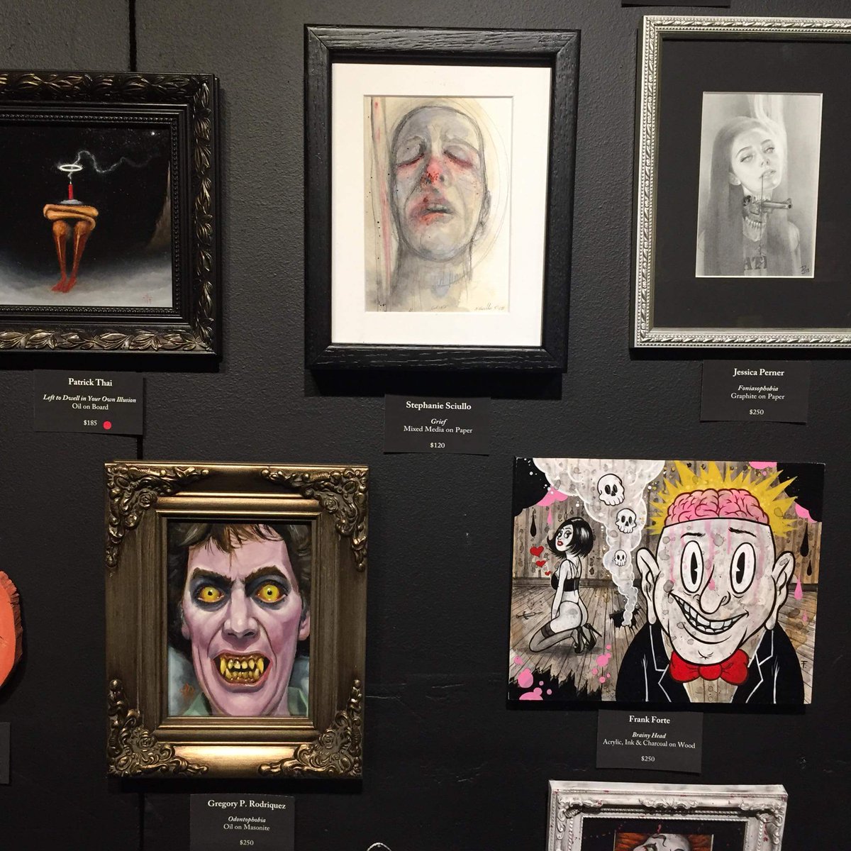 Jessica__Perner's tweet photo. Thanks to @patology5 he took pictures of our art at @darkartemporium
#art #darkart #darkartemporium #tinyterrorsshow #artshows #artshow #artexhibition #artexhibit #artlover #artlovers #artcollectors #artcollector #gallery #artgallery https://t.co/pVDrLXXcQy
