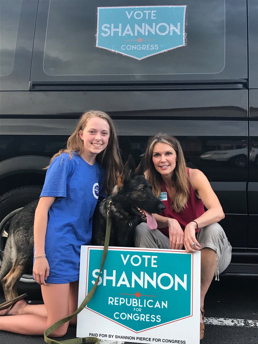 dshannonpierce's tweet photo. At Dorman Center in East SPT eating frozen yogurt - meeting people and animals of all ages. #SC4 Campaign #Spartanburg #Vote #DogLover https://t.co/zgc1kgqHsA