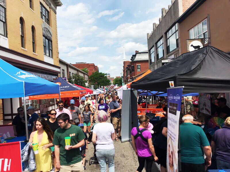 maurasullivan's tweet photo. So fun to see everyone out in the neighborhood for #marketsquareday in Portsmouth yesterday! #nh01 https://t.co/l42bJyvfb0