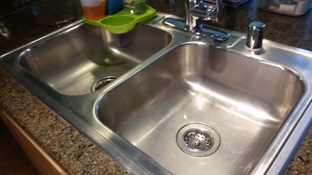 TravelMonk2's tweet image. Remember #thatonetime I helped clean the kitchen sink then got a #cocktail reward?
Yay! #treats for #monkeys!