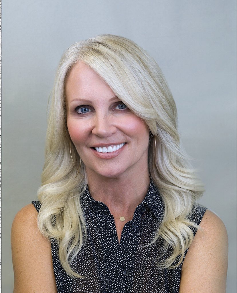 kimberlyeibarra's tweet photo. Excited to announce we have added another leg to the business. https://t.co/ztXD2UYMOp 💯 #coaching #palmbeach #associatepartner #growth #empower #kliffnotes https://t.co/kMY2YbDh4i