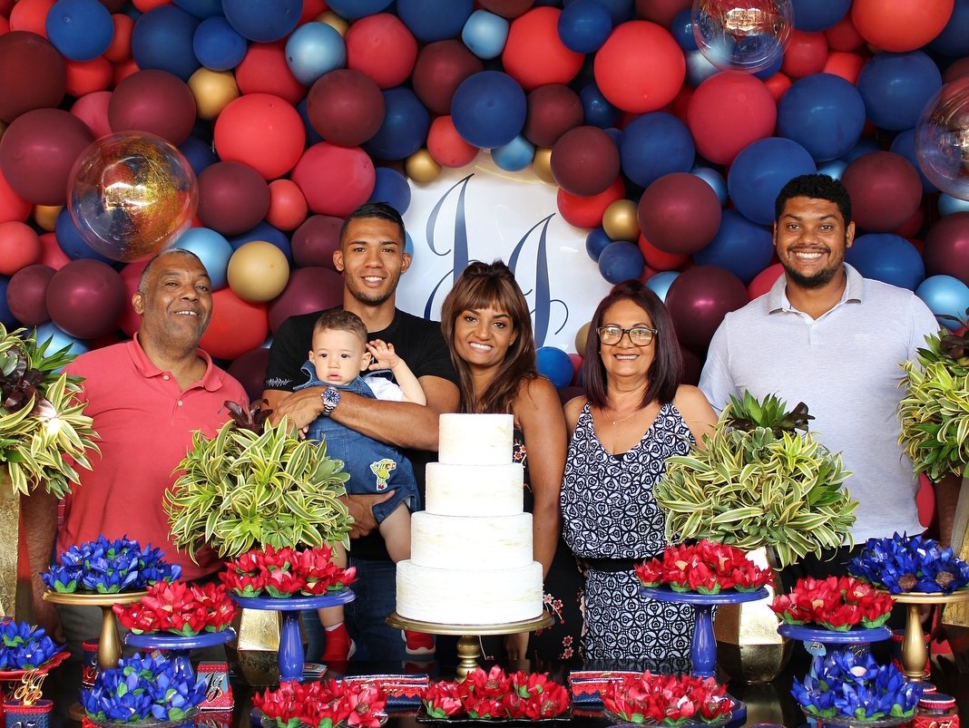 Happy 27th birthday to Juan Jesus! 

The Brazilians know how to set up a party   