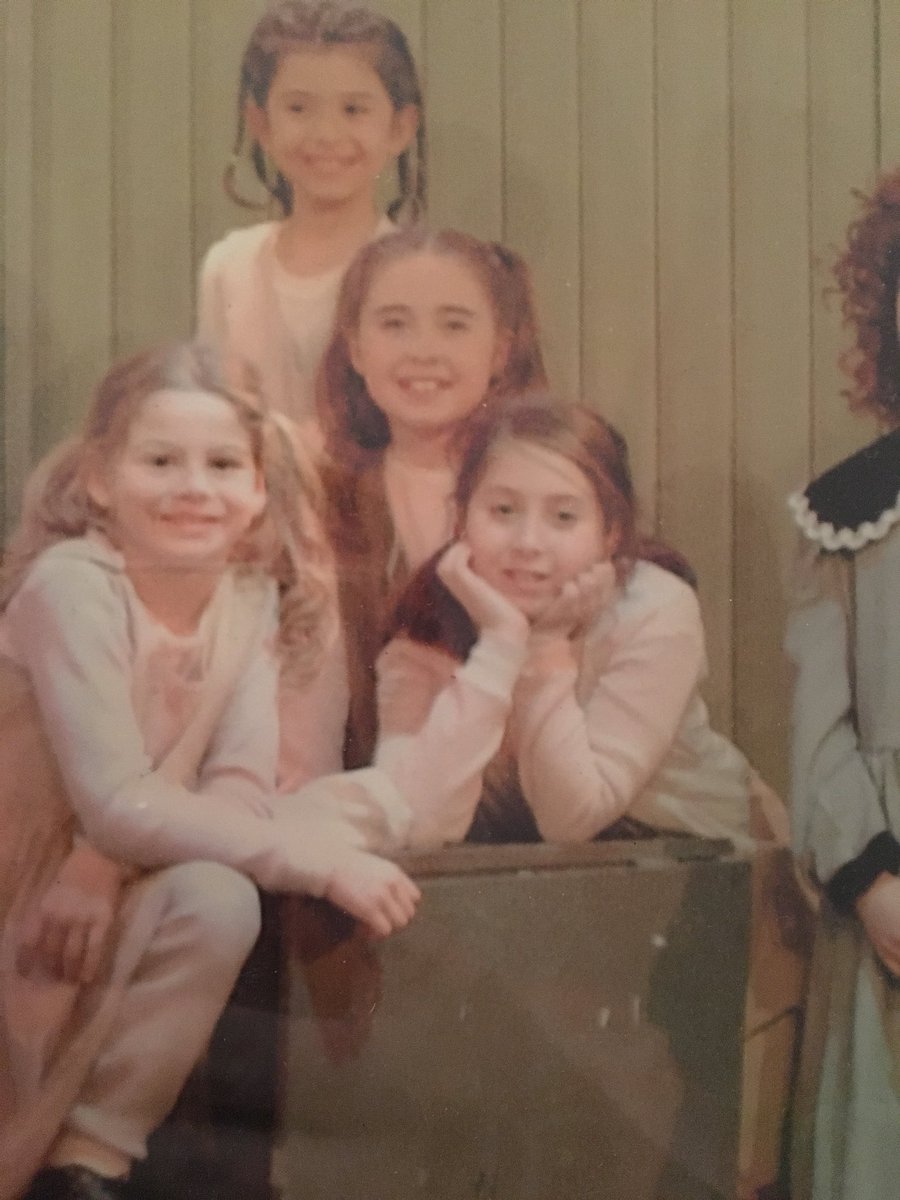 shaannyy_'s tweet photo. #TonyDreaming Annie “orphans” :) circa 2005! https://t.co/OyTQQ9JcNf