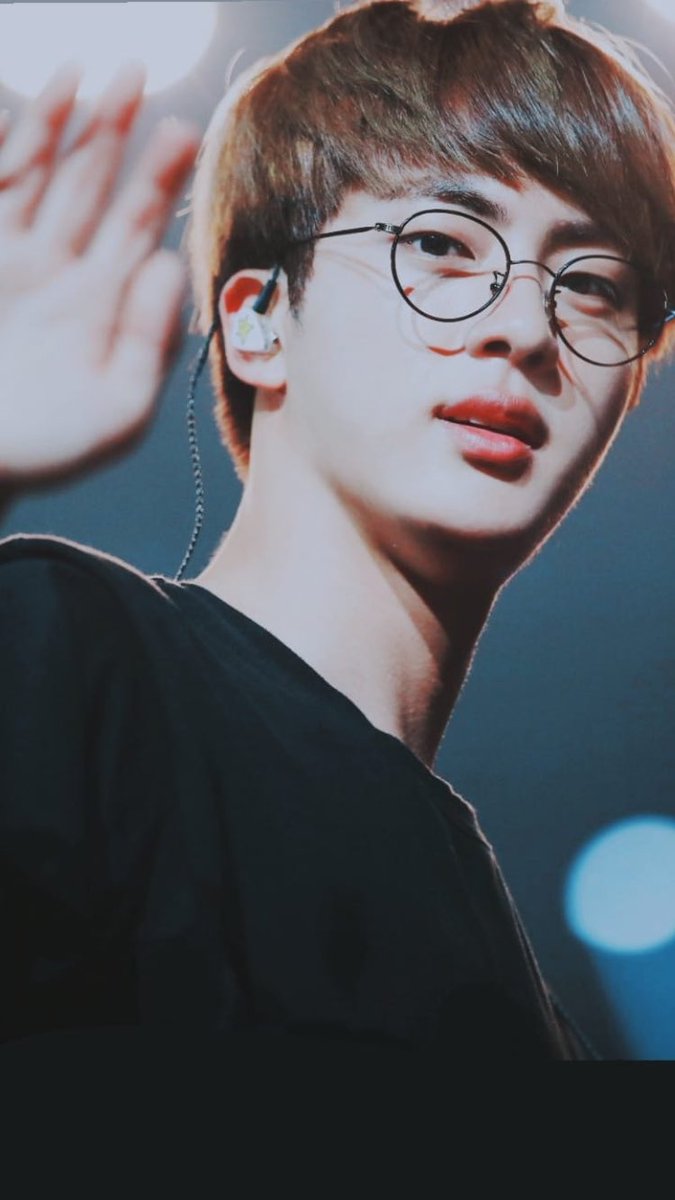 korekpoponly's tweet photo. Üye ayrımı yapıp kendine Army diyen insanlardan iğreniyorum #WeLoveYouSeokjin https://t.co/gn9a5PwK80