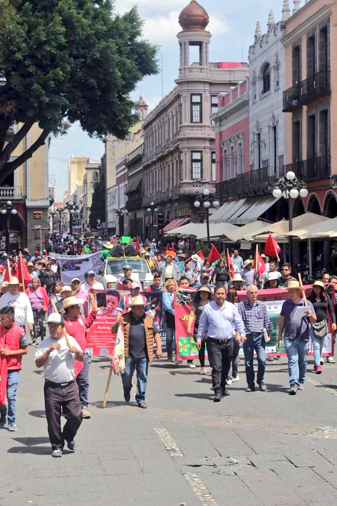 MIOCUPCNPAMN's tweet photo. #JornadaPorLaVida
#Verdad_Justicia_Libertad
Marcha en #Puebla
#10deJunioNoSeOlvida|Justicia para nuestros compañeros asesinados: Antonio Esteban, Manuel Gaspar, Frumencio Solís,Meztli Sarabia el estado mexicano culpable por omisión, acción o aquiescencia|#Justicia https://t.co/BqOBFrK9Xn