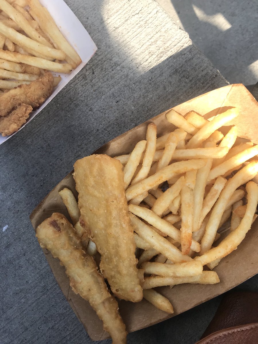mbouschor's tweet image. Walleye at the ballpark....❤️ #onlyinminnesota #stpaulsaints #ballparkeats