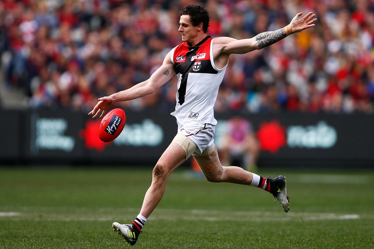 Got a question for <a href="/jakescarlisle2/">Jake Carlisle</a>? 🤔👇 

The <a href="/stkildafc/">St Kilda FC</a> swingman will be on #TalkingFooty tonight 7.30pm on <a href="/7mate/">7mate</a>.

#7AFL