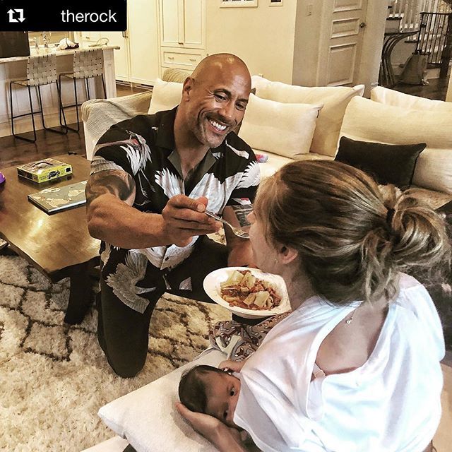 YpsiArborCBE's tweet photo. Yes! This is awesome 😍Postpartum is hard work! Get a team together so mama gets taken care of. And yes, sometimes this means being spoon fed while you breastfeed! #motheringthemother is important. Need some help figuring out how to build your postpar… https://t.co/iKUQvPYG04 https://t.co/UeEmLIWq9N