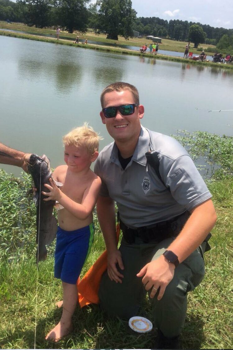 dakotafarms's tweet photo. The Hulsey Fish Hatchery Derby in Hot Springs, great turn out and lots of fun! Officer Williams, McBride, Sanders and AGFC’s one and only Clint “The DJ” Coleman!! #FishArkansas #FishNatural #GetAkidInvolvedInTheOutdoors @ARGameandFish https://t.co/JCSbVA34mW