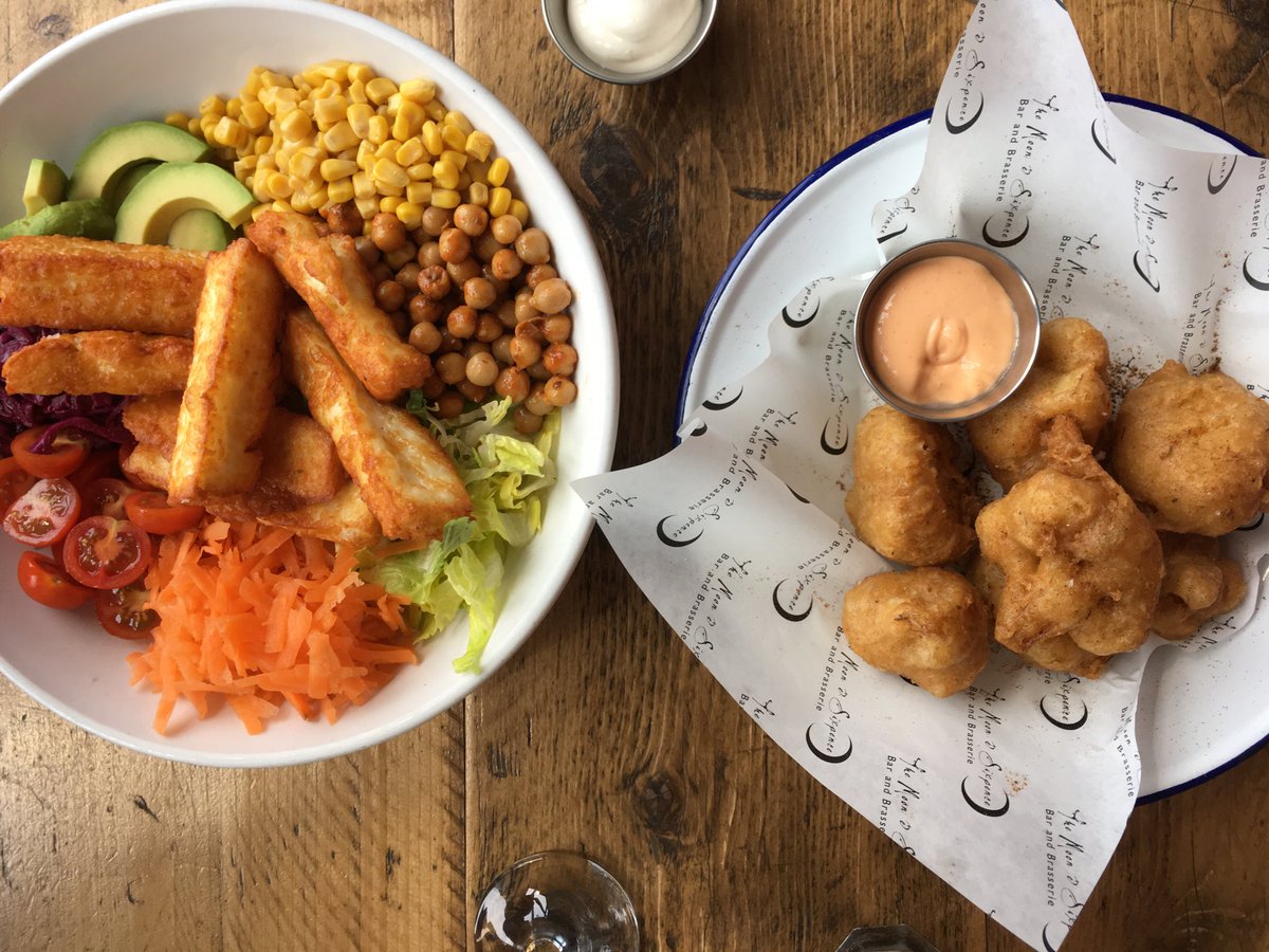 dr_helenc's tweet photo. Great new menu ⁦⁦@moonandsixp⁩ Fab to see so many veggie dishes! https://t.co/Nwa0r2iEQv